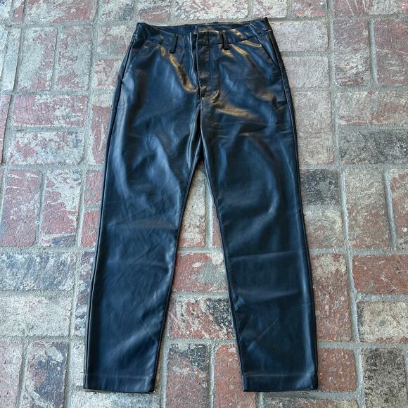 Gap Faux Leather Black Pants Size 6 Straight Leg Classic Fit - Picture 1 of 3